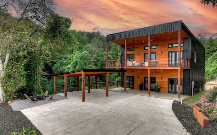 63 Seminary Circle Ellijay, GA 30540