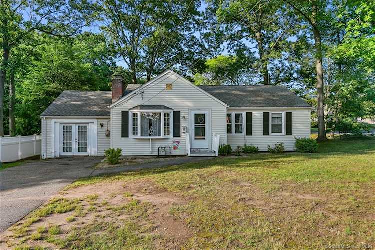 11 Yale Ave Milford, CT 06460