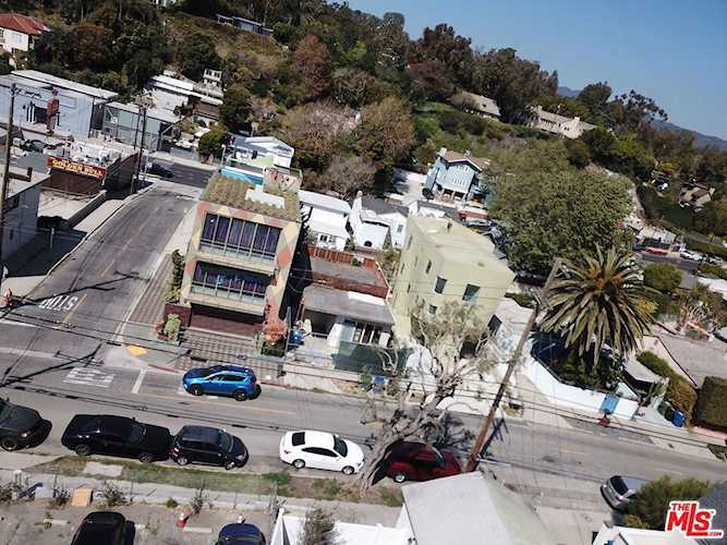 207 Entrada Dr Santa Monica, CA 90402