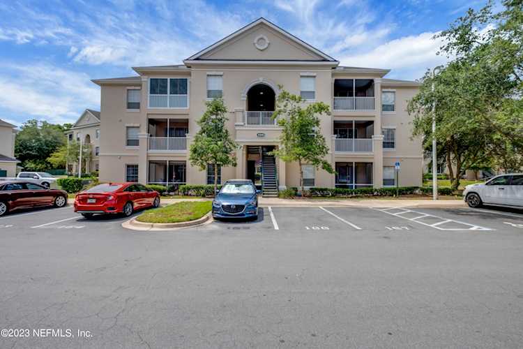 8601 Beach BLVD Jacksonville, FL 32216