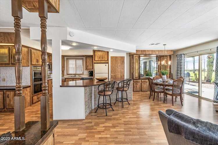 2252 N Nicklaus Drive Mesa, AZ 85215