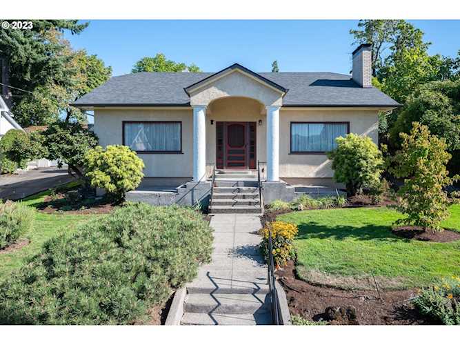 910 Washington ST Oregon City, OR 97045