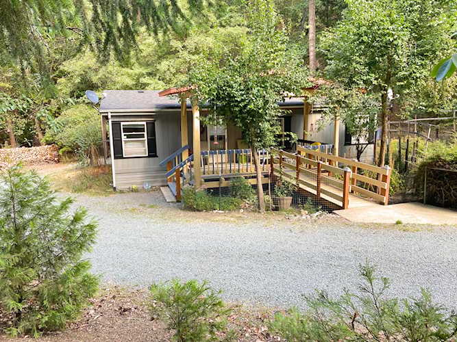 6590 Griffin Creek Rd Medford, OR 97501