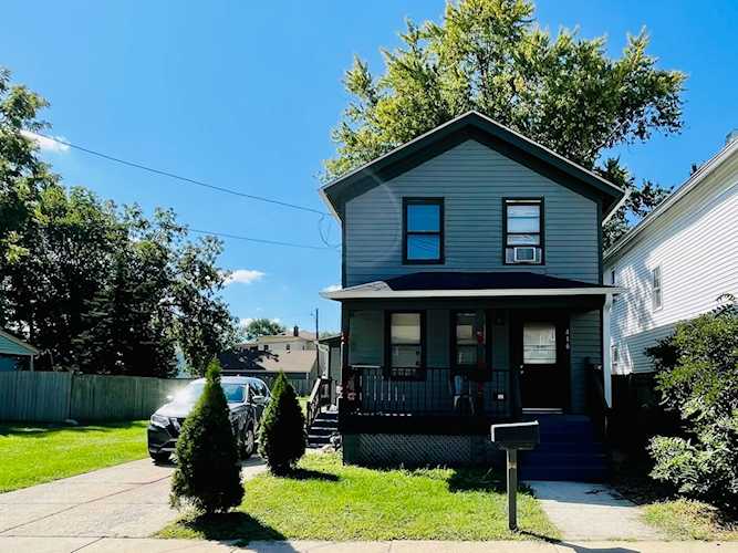 416 Spruce St Aurora, IL 60506