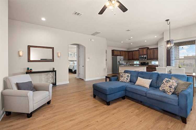 11129 Desert Willow LOOP Austin, TX 78748