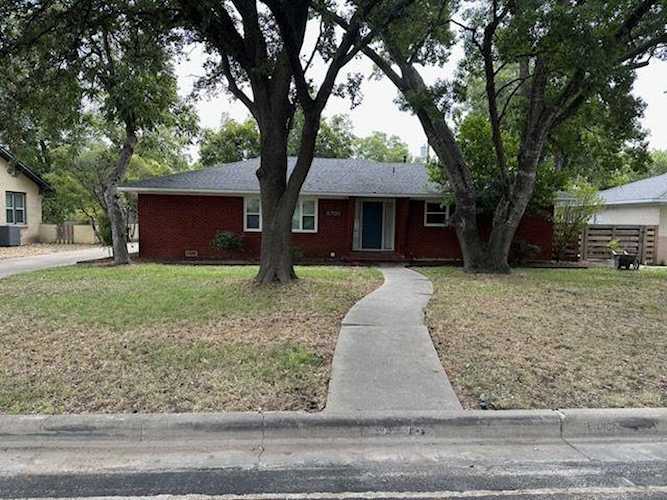 5705 Mccarthy CIR Austin, TX 78756