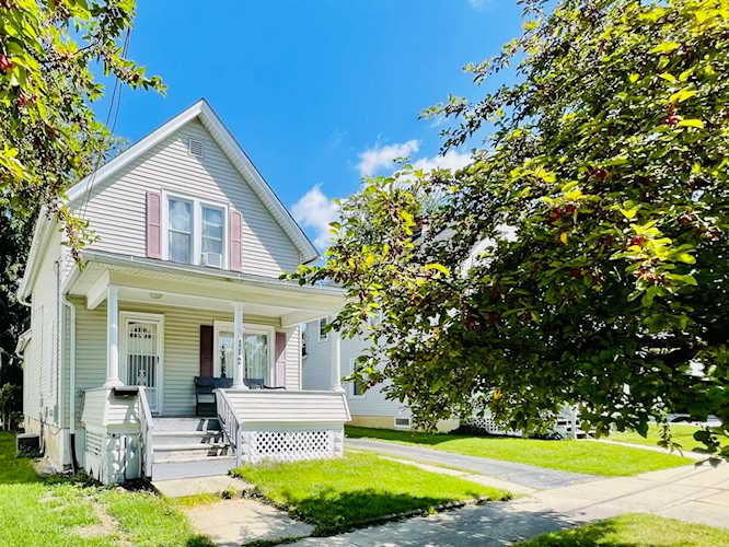 112 Seminary Ave Aurora, IL 60505