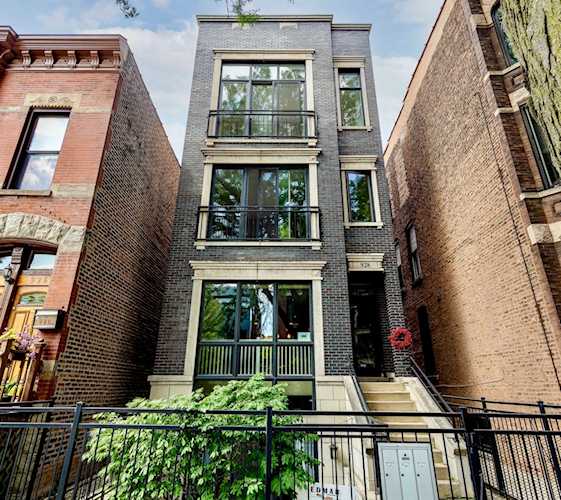928 N Wolcott Ave #3 Chicago, IL 60622