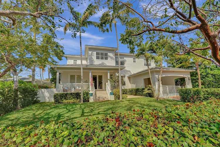 290 Ridgewood Rd Key Biscayne, FL 33149