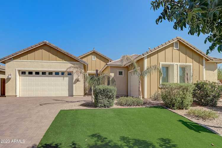 2526 E Pleasant Lane Phoenix, AZ 85042