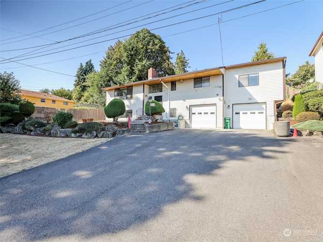 5479 25th Ave S Seattle, WA 98108