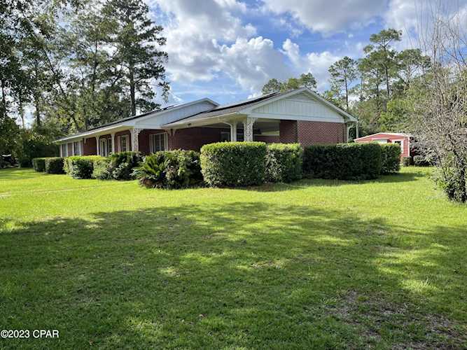 1138 10th Ave Ave Graceville, FL 32440