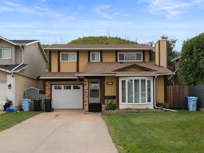 168 Grayling Crescent Fort McMurray, AB T9J 1