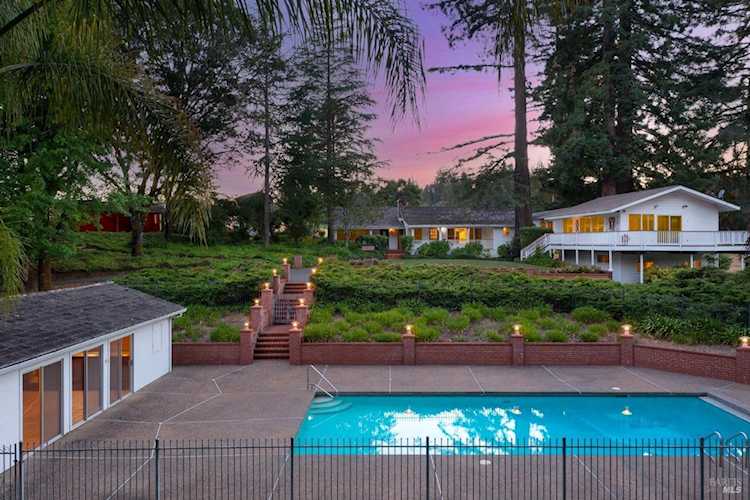 11372 Graton Road Sebastopol, CA 95472
