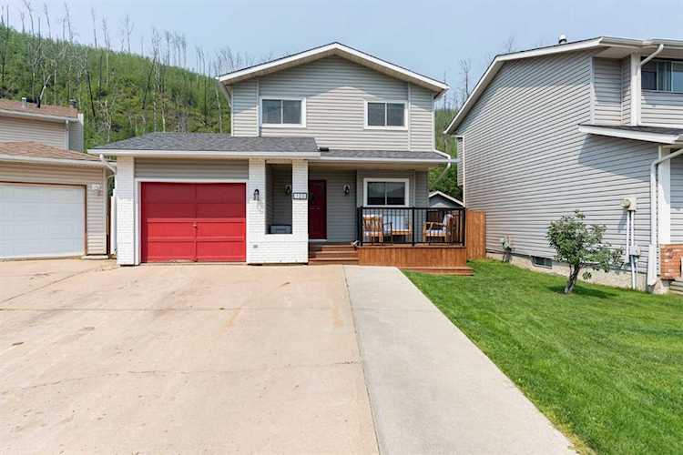 125 Goodwin Place Fort McMurray, AB T9J 1