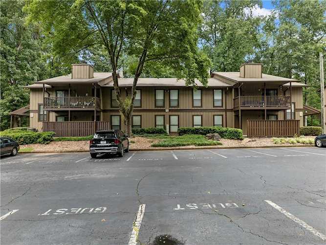 3884 Cedar Circle Tucker, GA 30084