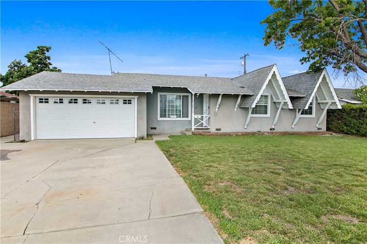 2213 W Francisquito Ave West Covina, CA 91790