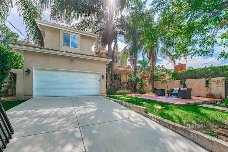 2230 Avon St Los Angeles, CA 90026
