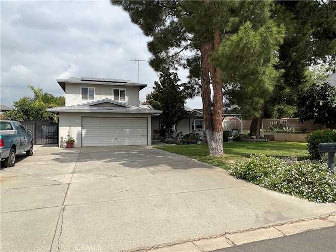 147 Teresa St Riverside, CA 92507 | MLS IG23172020 Photo 1