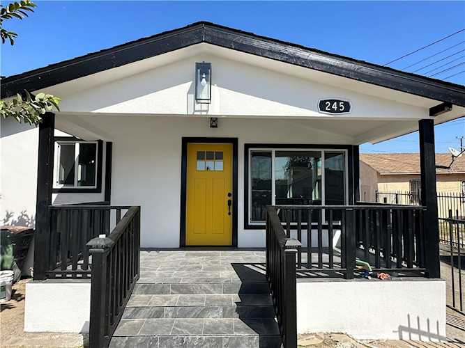 245 E 62nd St Los Angeles, CA 90003