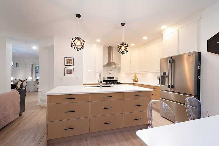 7 Alder Drive Port Moody, BC V3H 5M3