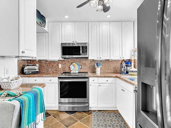 34 Colonial Club Drive #105 Boynton Beach, FL 33435
