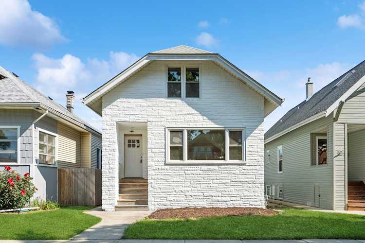 5748 W Berenice Ave Chicago, IL 60634