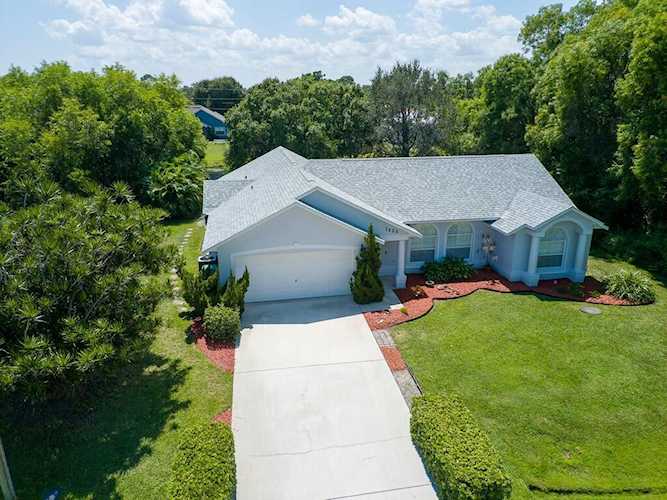 1626 SE North Blackwell Drive Port St Lucie, FL 34952