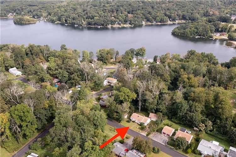 82 Bissell Rd Coventry, CT 06238