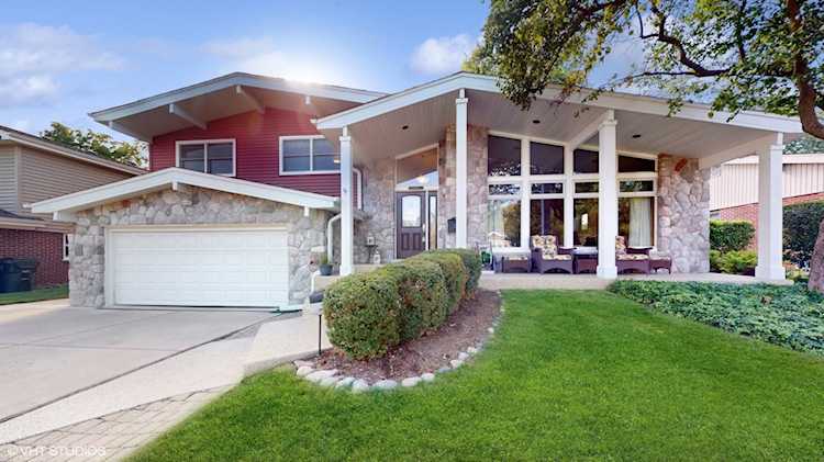 4 N Rammer Ave Arlington Heights, IL 60004