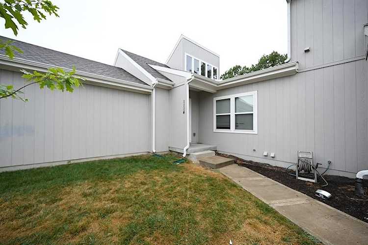 1114 NW 70th Ct Kansas City, MO 64118