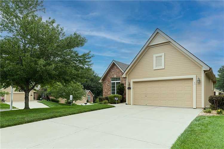 6515 N Strathbury Ave Kansas City, MO 64151