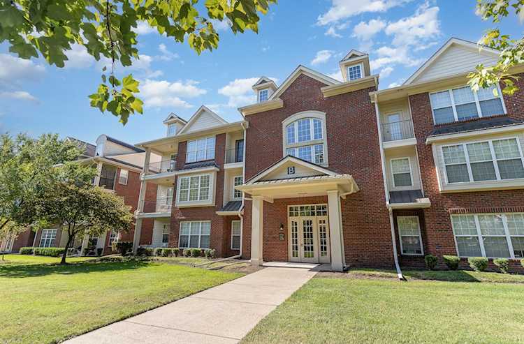 3201 Aspen Grove Dr #B8 Franklin, TN 37067