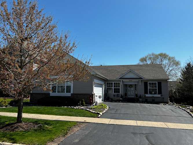304 Edgebrook Ct Oswego, IL 60543