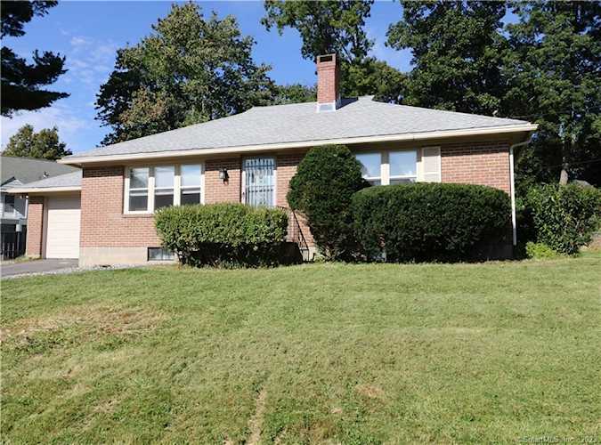5 Ticonderoga Dr Torrington, CT 06790