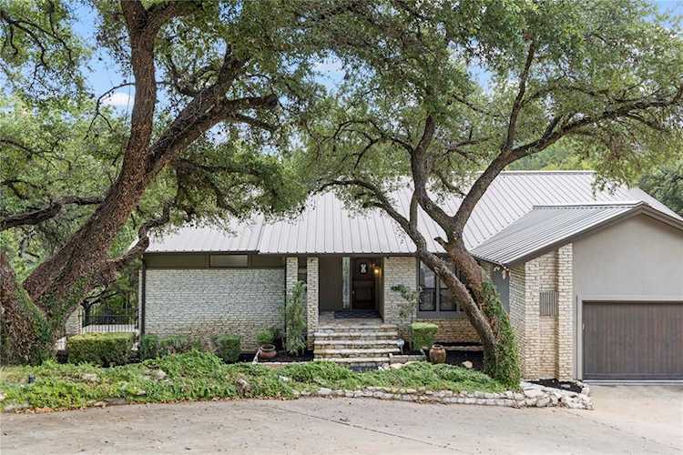 213 Capri Lakeway, TX 78734
