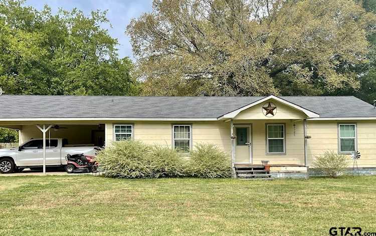 301 N Front Street Ore City, TX 75683