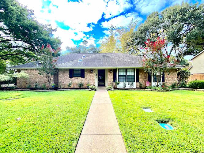 910 Rolling Drive Athens, TX 75751