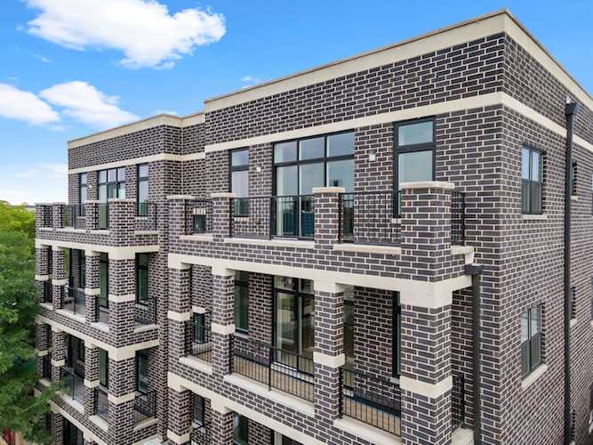 5689 N Lincoln Ave #4S Chicago, IL 60659