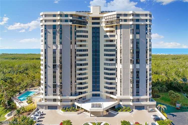 6001 Pelican Bay Blvd #205 Naples, FL 34108