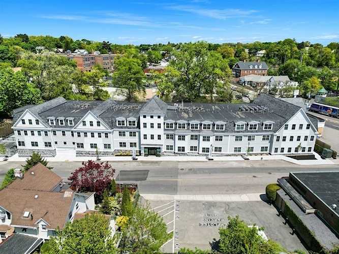 425 Lagrange Street #110 Boston, MA 02132