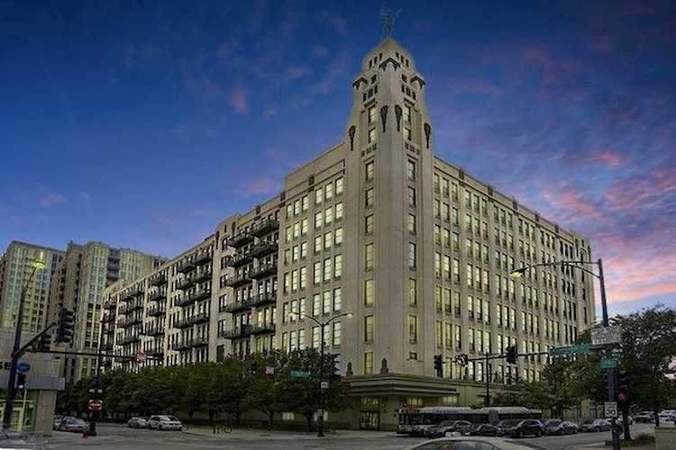 758 N Larrabee St #620 Chicago, IL 60654