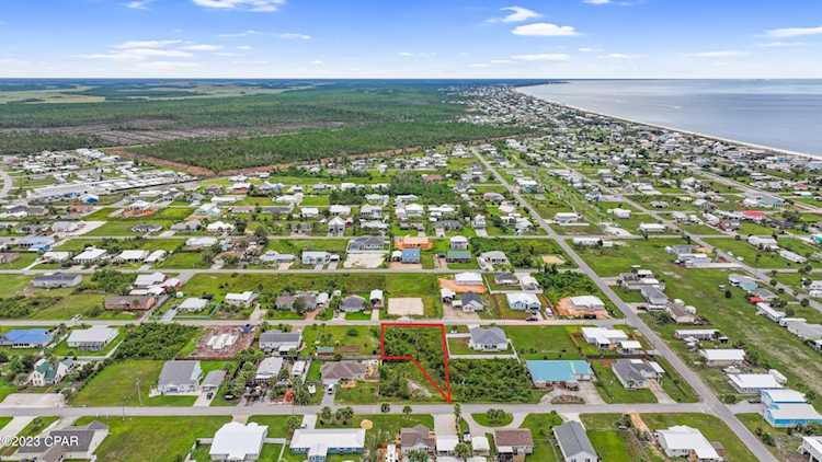 407 California Dr Mexico Beach, FL 32456