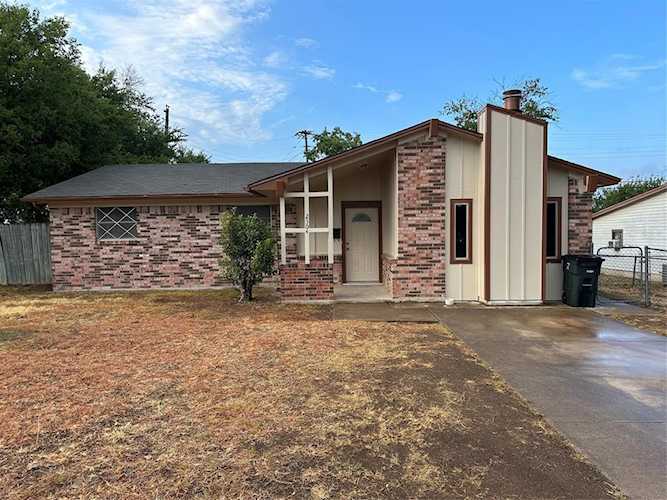 2304 Davis Ave Killeen, TX 76543