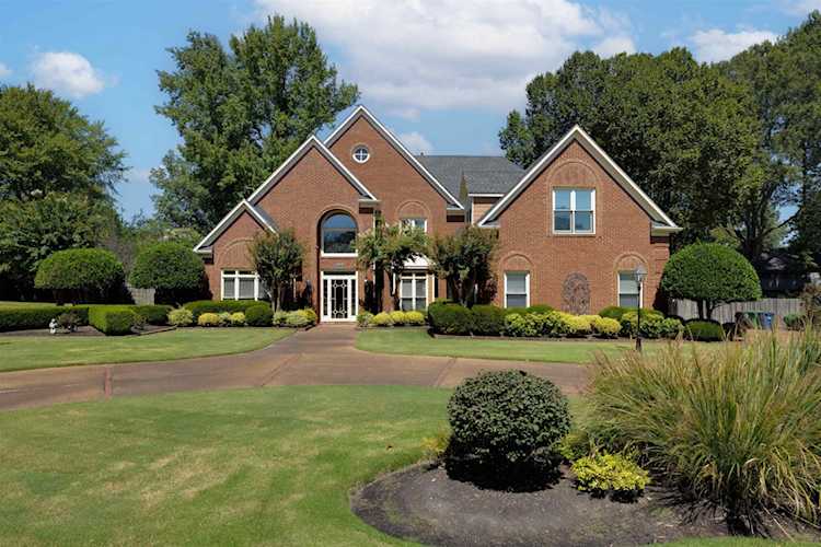 2198 Dogwood Oaks Dr Germantown, TN 38139