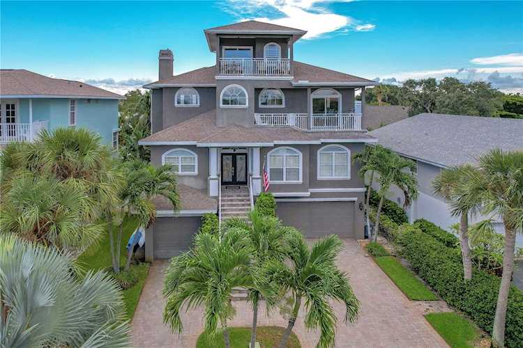 409 8th Ave N Tierra Verde, FL 33715