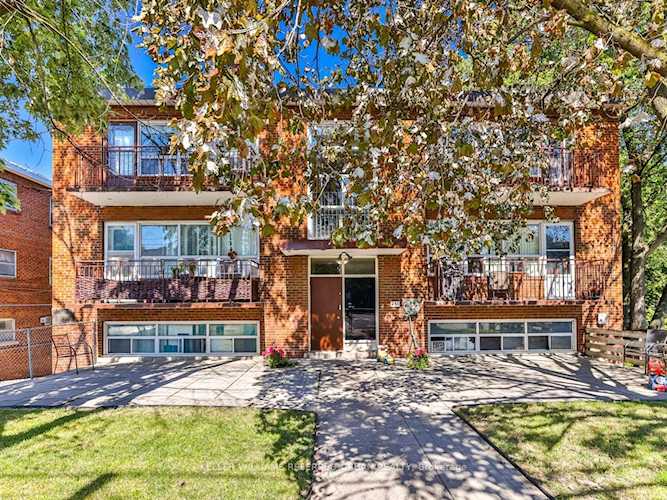 454 Lawrence Ave Toronto, ON M5M 1C4