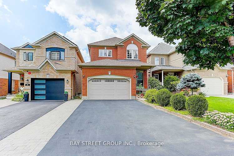 56 Thames Dr Whitby, ON L1R 2R1