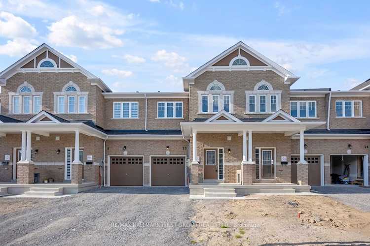 10 Jevons Dr Ajax, ON L1Z 0T5