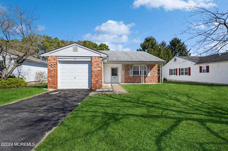 96 Seaview Ave Brick, NJ 08723
